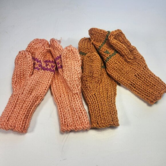 Hand Knit Mittens Lot of 2 Childrens 7" Long - Picture 4 of 6